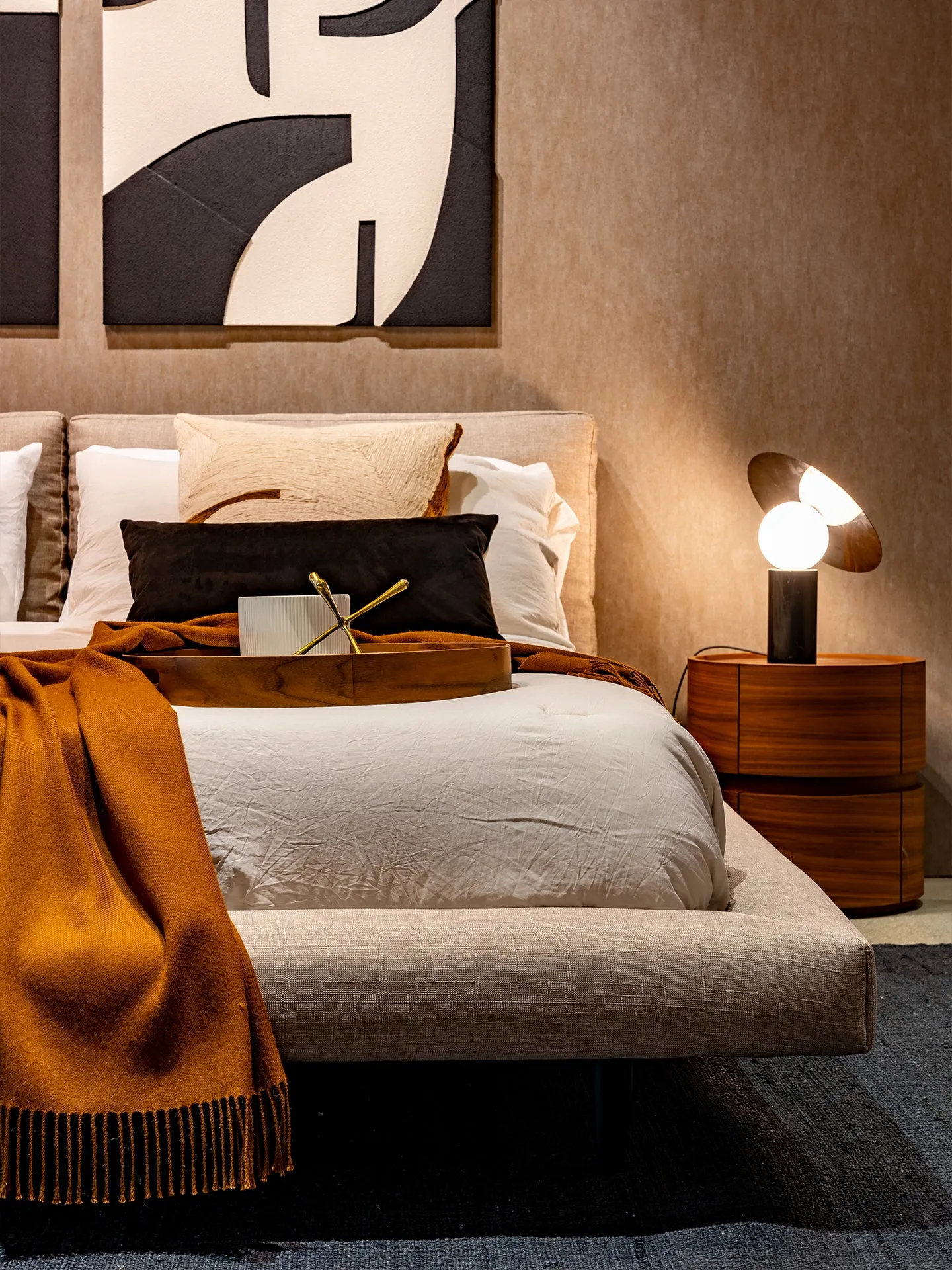 Calais Bed