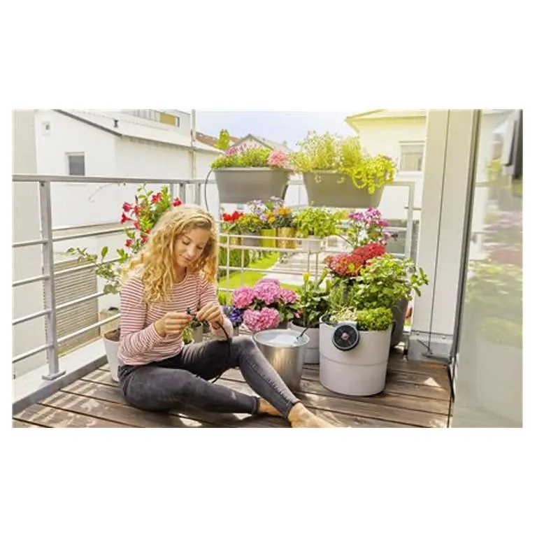 GARDENA City Gardening AquaBloom Solar Powered Irrigation Set