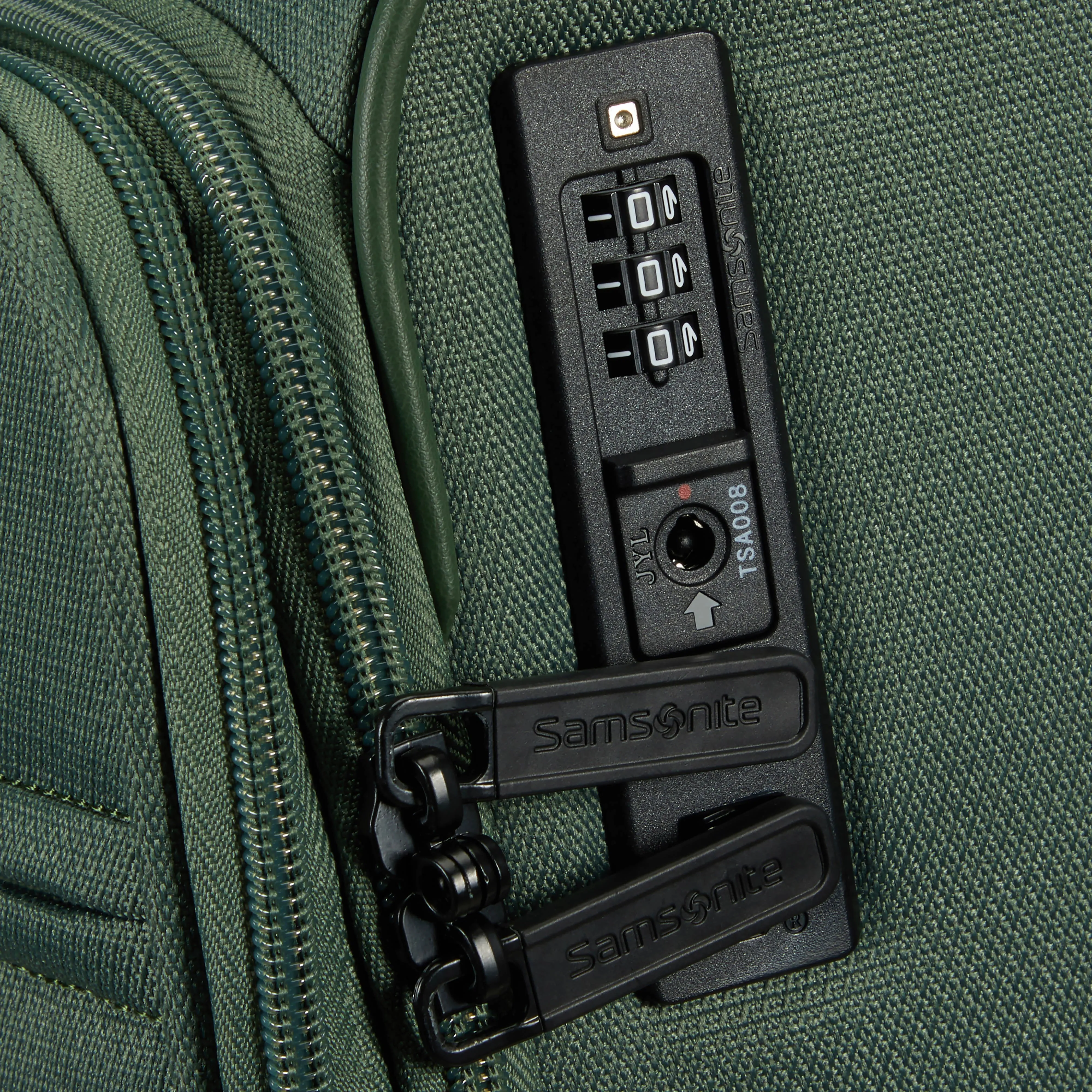Samsonite Vaycay Spinner Medium Expandable Luggage
